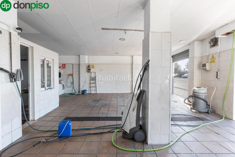 Foto 1d5f4403-b5b0-4521-820f-a689b08e9e27. Local comercial fantástico local en ubicación inmejorable! en Maracena