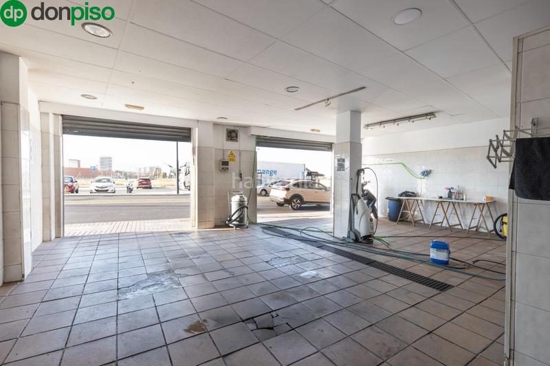 Foto 388a7b52-f665-40ae-87be-d9d334656b4a. Local comercial fantástico local en ubicación inmejorable! en Maracena