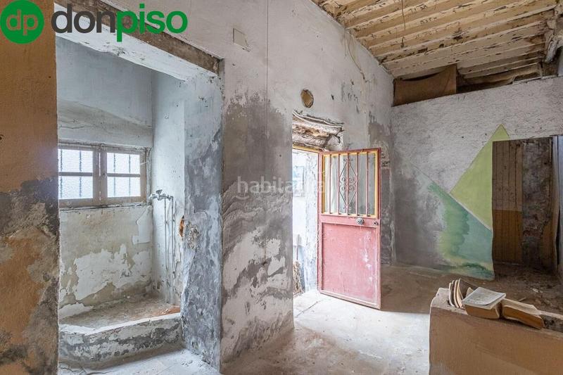Foto e9fc8469-5a75-4d84-8d13-e7536a718e46. Casa edificio con vistas panorámicas a la alhambra en Granada
