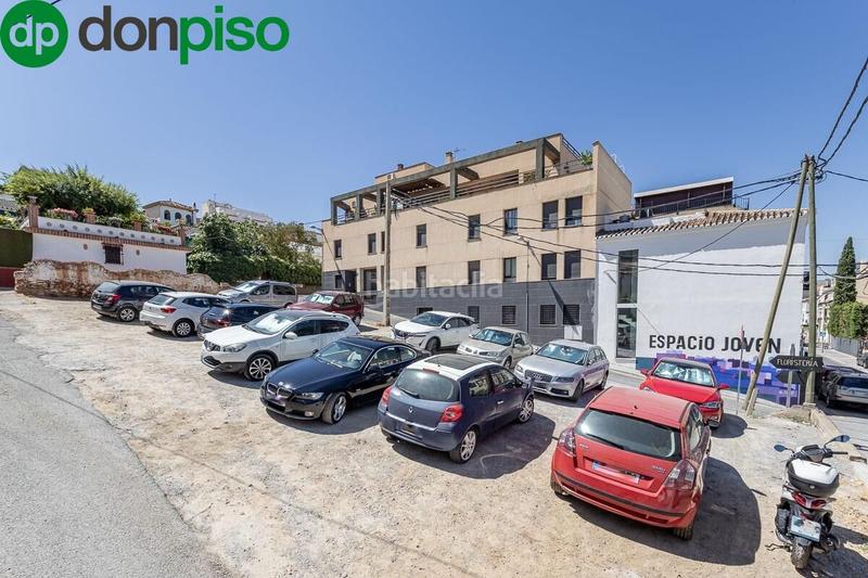 Foto 0ad32ff2-5b1f-416e-98ea-a7897112a9e5. Piso  de 2 dormitorios plaza garaje trastero en calle principal b avda. madrid en Monachil