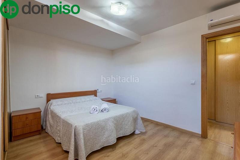 Foto 215bde1c-5919-4c22-b877-dbd0018d82b2. Piso  de 2 dormitorios plaza garaje trastero en calle principal b avda. madrid en Monachil