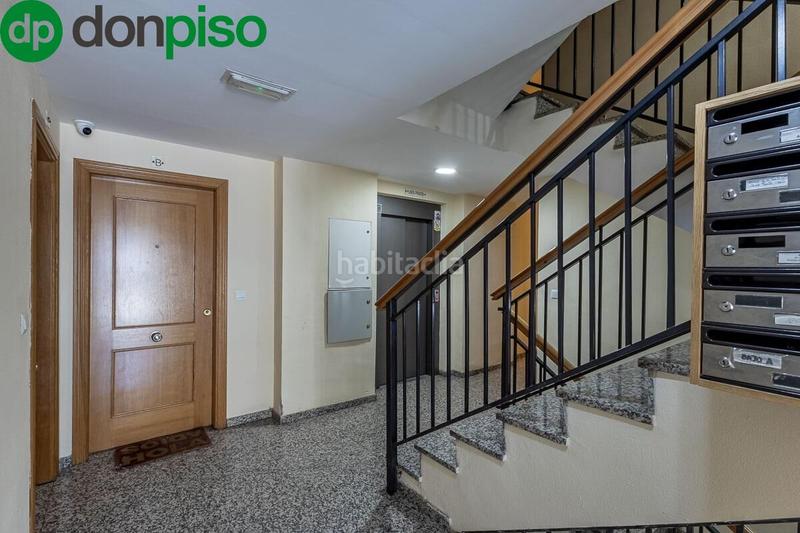 Foto 6d9b86b8-0b89-4269-822f-d7bac0296825. Piso  de 2 dormitorios plaza garaje trastero en calle principal b avda. madrid en Monachil