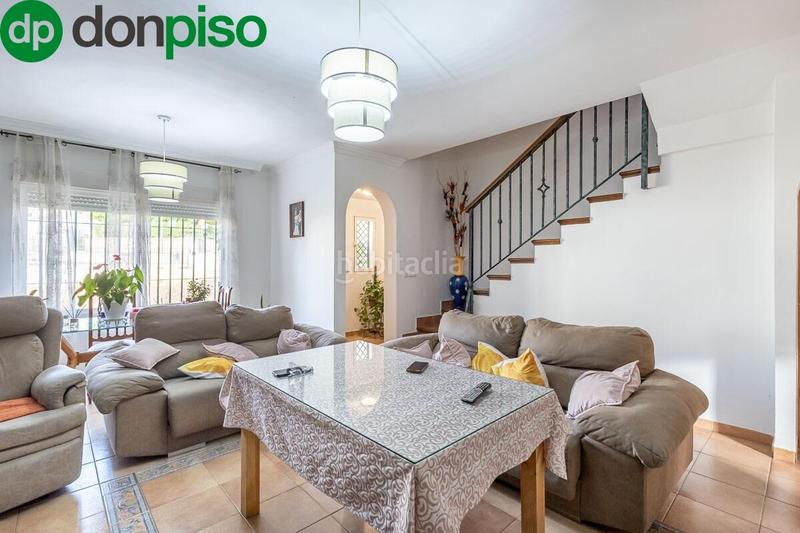 Foto 0267deaa-f86b-41ca-a018-66b6897fa688. Casa adosada bonita vivienda unifamiliar zona bellavista en Cájar