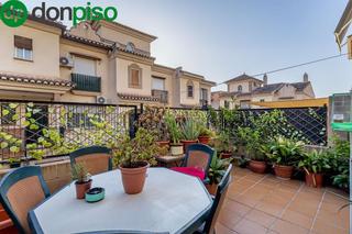Maison jumelée  Calle cañada. Bonita vivienda unifamiliar en cájar zona bellavista