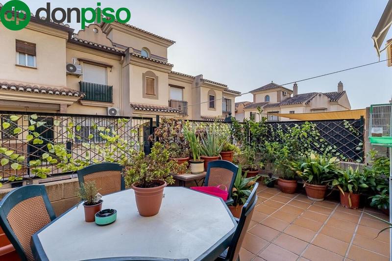 Foto 36236f22-c129-457a-bef3-3d6158e34db9. Casa adosada bonita vivienda unifamiliar zona bellavista en Cájar