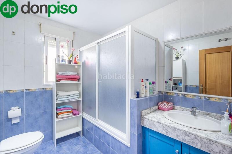 Foto 4f92fecd-4f0b-4952-9715-969f9ba4e111. Casa adosada bonita vivienda unifamiliar zona bellavista en Cájar