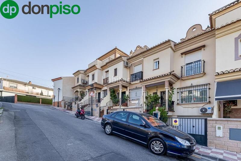 Foto 9bc6d03c-d844-492b-8f65-07d92a5feee6. Casa adosada bonita vivienda unifamiliar zona bellavista en Cájar
