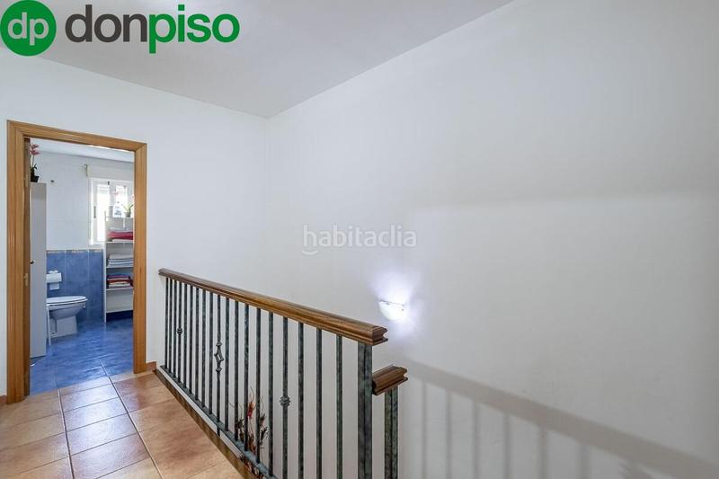Foto adf6ffe8-8007-4241-85a0-2b8bb4d2e9ac. Casa adosada bonita vivienda unifamiliar zona bellavista en Cájar
