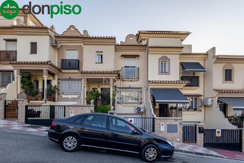 Foto f132f2a9-27cd-4e20-80a2-be79ddfa20fd. Casa adosada bonita vivienda unifamiliar zona bellavista en Cájar