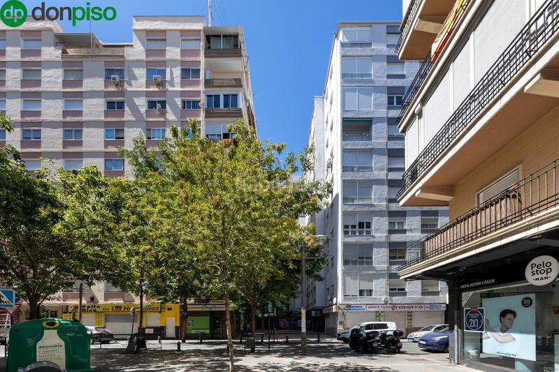 Foto 2c4aba24-b03b-47ca-85f1-c59131cd52f8. Piso oportunidad única en el centro ! piso en venta en pedro antonio de alarcón en Granada