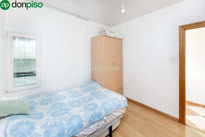 Foto 55ea08c3-3c50-48a4-9402-7c3e93a32167. Piso oportunidad única en el centro ! piso en venta en pedro antonio de alarcón en Granada