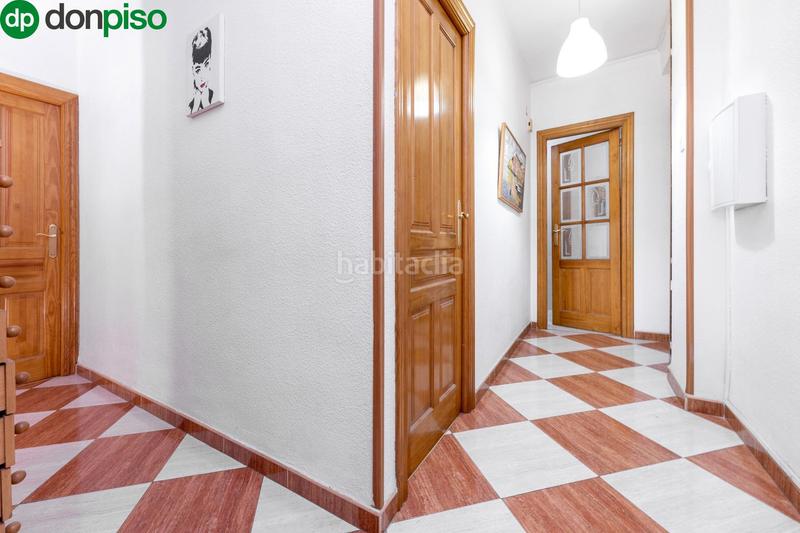 Foto ad7d71a4-eb4e-4f13-b5f6-474ca17ef964. Piso oportunidad única en el centro ! piso en venta en pedro antonio de alarcón en Granada