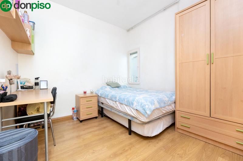 Foto e7f59d3d-219c-4f56-b5b1-bd1bc3546dba. Piso oportunidad única en el centro ! piso en venta en pedro antonio de alarcón en Granada