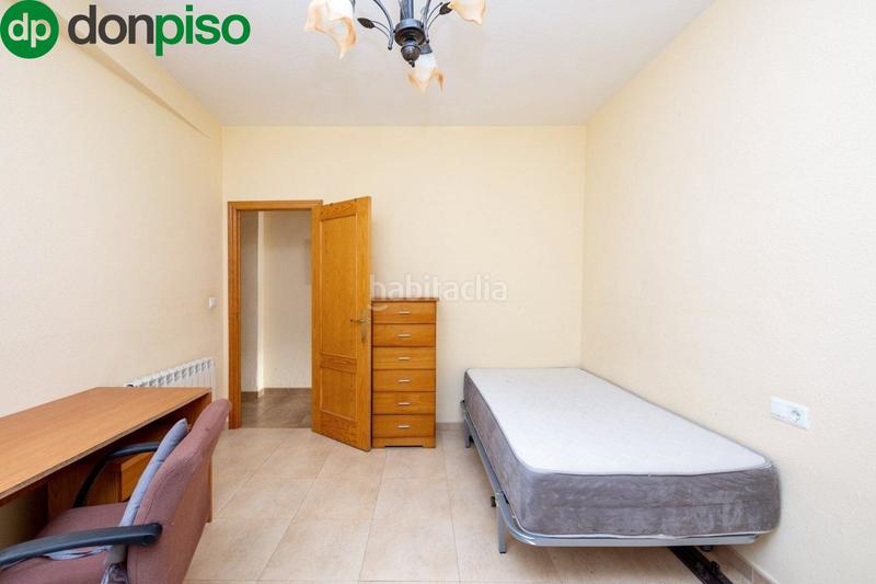 Foto 0568e001-d502-4d17-9ca7-39c468b15f22. Piso fantástico piso en pleno centro , ideal para vivir o invertir. en Granada