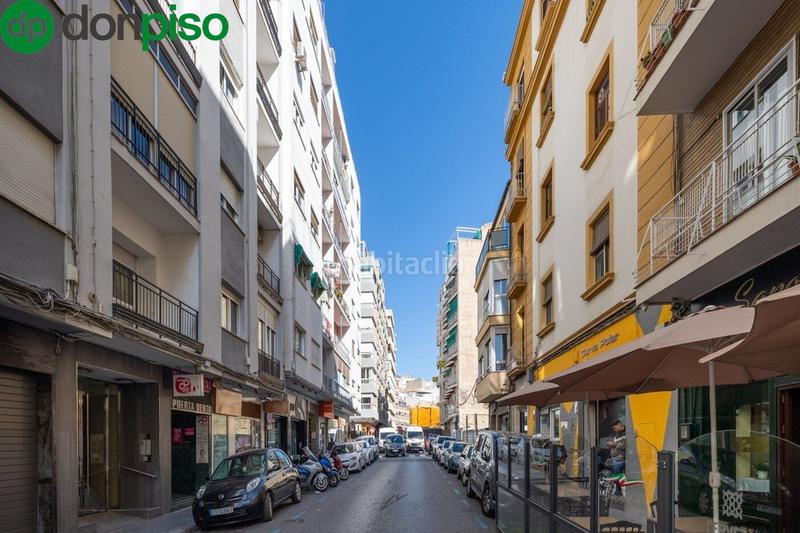 Foto 5dfec9e1-0f0e-44dd-b162-5d5823fef9a8. Piso fantástico piso en pleno centro , ideal para vivir o invertir. en Granada
