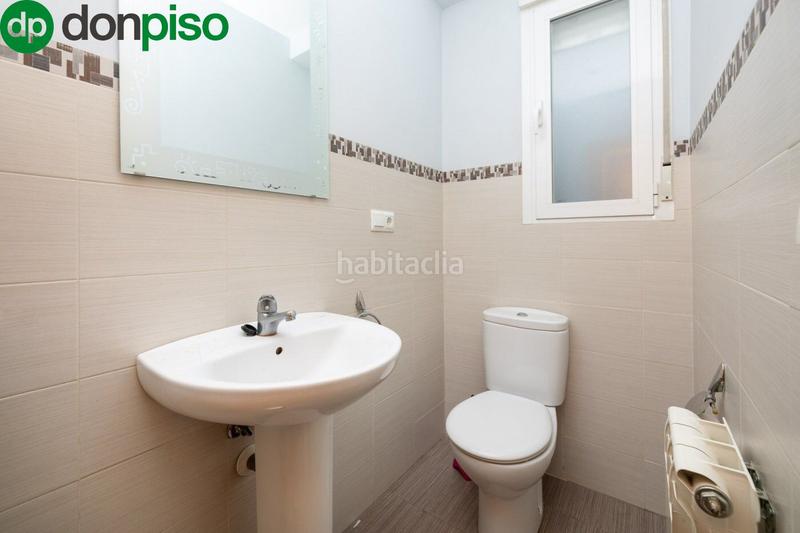 Foto 8398d166-e05a-41c9-be34-2609ae037427. Piso fantástico piso en pleno centro , ideal para vivir o invertir. en Granada