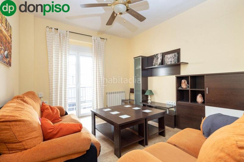 Foto 83cd3953-20c4-4c34-b694-fbeab1f80de7. Piso fantástico piso en pleno centro , ideal para vivir o invertir. en Granada
