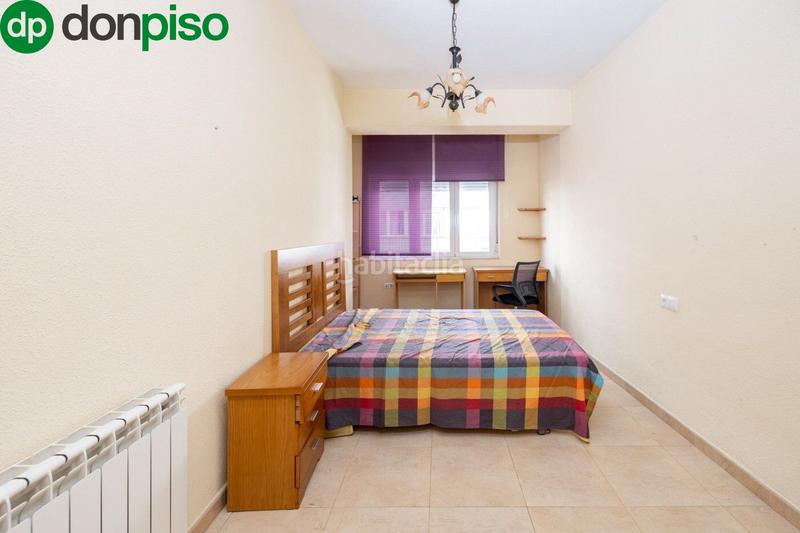 Foto e014d15e-355e-4535-b6c1-a3a31af4531e. Piso fantástico piso en pleno centro , ideal para vivir o invertir. en Granada