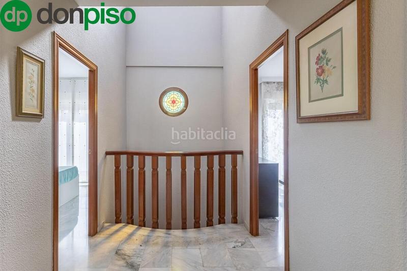 Foto 1559eb56-e315-42c7-89e8-0ed272ed089e. Casa  adosada con piscina en Santa Fe