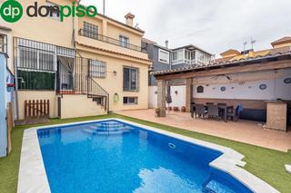 Casa  Calle de mariana pineda. Casa adosada con piscina en santa fe
