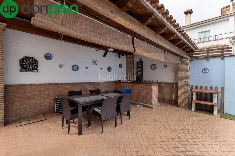 Foto 95c9913b-57d4-4ee0-ae6c-2068ee05546a. Casa  adosada con piscina en Santa Fe