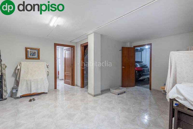 Foto aa1cf0ba-3b2f-4d53-951c-859b1b474f68. Casa  adosada con piscina en Santa Fe