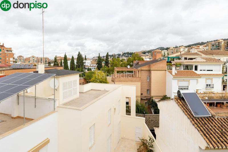 Foto b91c3754-9dc1-4b08-96db-21cd59e268fa. Piso en calle santa margarita 8 fantástico piso junto instituto astrofísica en Granada