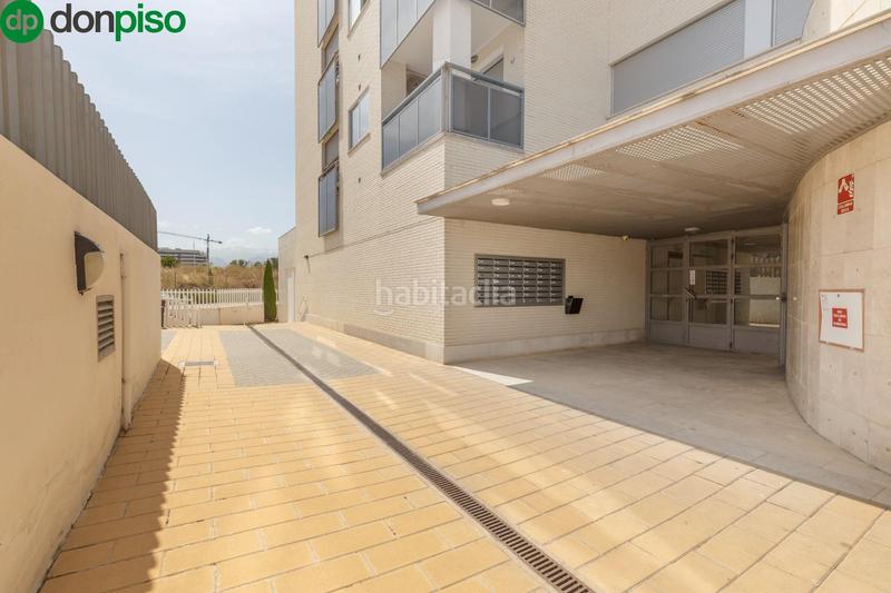 Foto 750ea604-f5c3-4e4f-a2c9-54ff17663325. Piso fantástica vivienda vpo con terraza junto al gimnasio we! en Granada