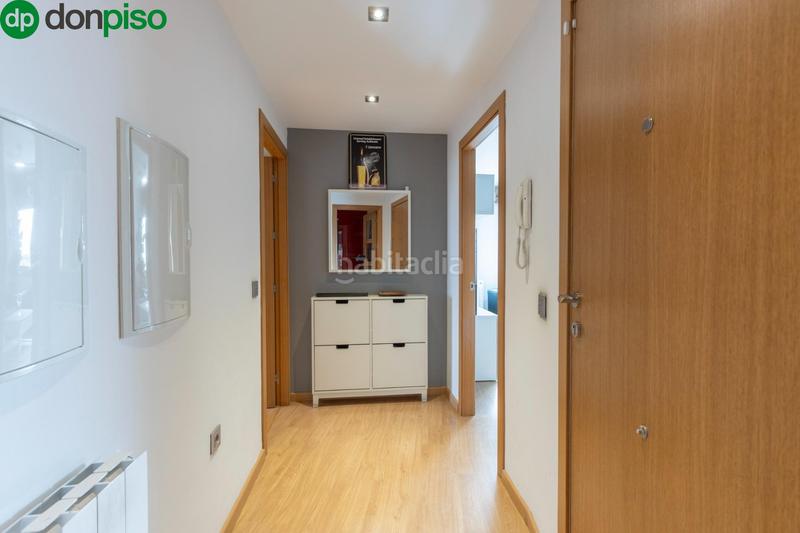 Foto 939acb30-a072-4b40-a676-64046ff92134. Piso fantástica vivienda vpo con terraza junto al gimnasio we! en Granada