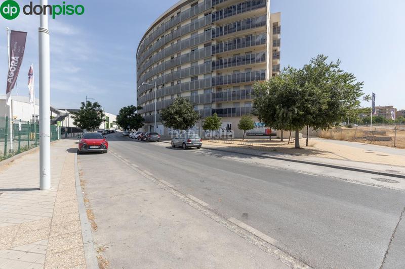 Foto c3b960dd-3a74-4e76-8012-a223f3ebac04. Piso fantástica vivienda vpo con terraza junto al gimnasio we! en Granada
