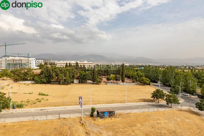 Foto d9d193a7-cc9f-470c-b1f6-83784d2859ee. Piso fantástica vivienda vpo con terraza junto al gimnasio we! en Granada