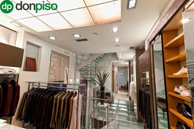 Foto 06446ba5-06d3-49e0-9371-a768939d8d20. Local commercial dans calle alhondiga 10 dans Centro - Sagrario Granada