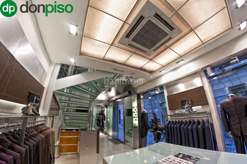 Foto 2ba2b367-bfa2-48ce-a9d3-04d894a5331c. Local commercial dans calle alhondiga 10 dans Centro - Sagrario Granada