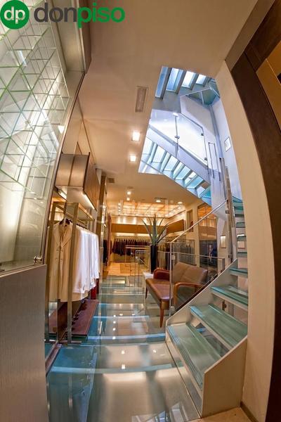 Foto a0dc8003-76cc-4f64-ab41-7975abec9b55. Local commercial dans calle alhondiga 10 dans Centro - Sagrario Granada