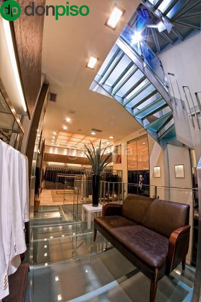 Foto f1d0f69f-a072-4837-b6e2-91a1585eb5ab. Local commercial dans calle alhondiga 10 dans Centro - Sagrario Granada