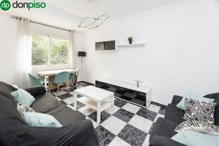 Appartement  Calle pedro antonio de alarcon. Oportunidad de inversión en granada piso semireformado en zona g