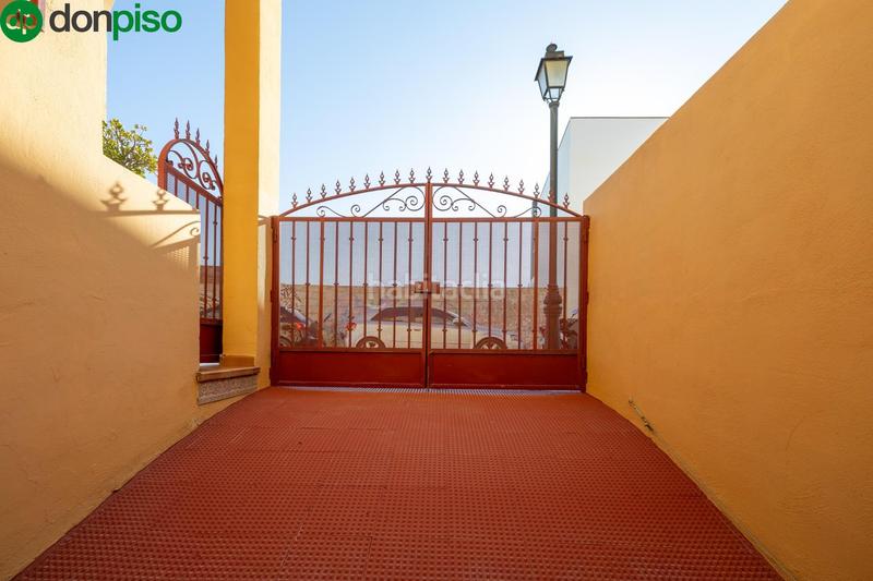 Foto 8cea7554-d5ef-43de-9538-3b951ce408fd. Maison dans calle badajoz 12 dans Peligros