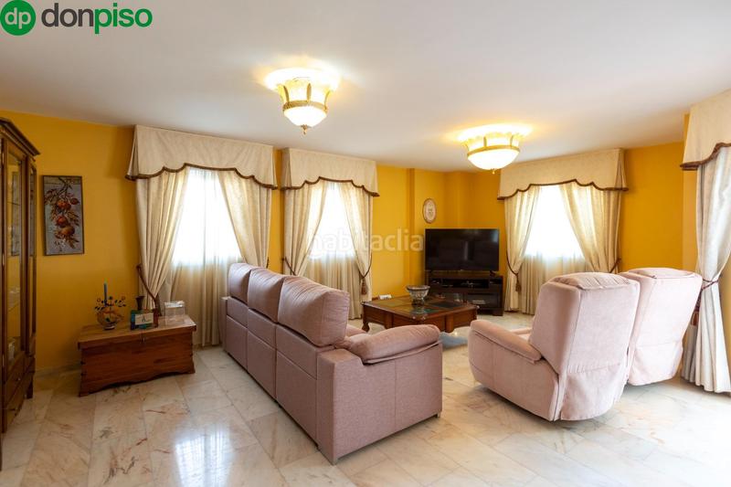 Foto 54ea74be-9b59-4af3-b0ab-b64caa1a8c35. Chalet gran casa en Motril ciudad Motril