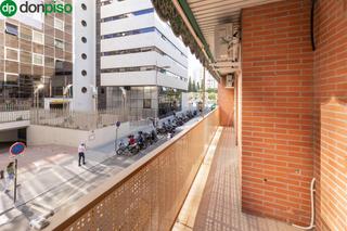 Appartement  Calle faisan. Venta de piso totalmente reformado y equipado en granada zona ju