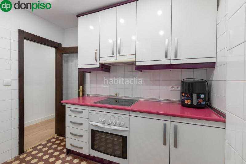 Foto 51ac32fe-a879-4e74-83bb-1ab995b2a502. Appartamento in calle pintor lopez mezquita 9 in Camino de Ronda Granada