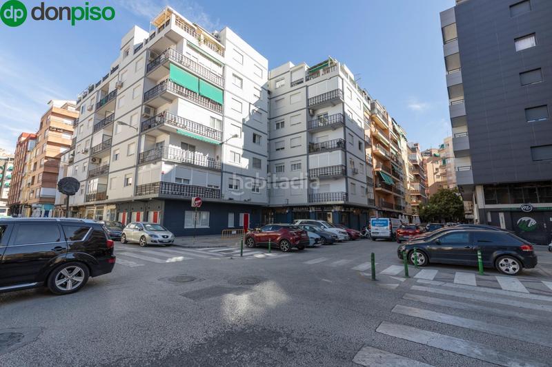 Foto 91d5448f-0205-454b-9b72-f40e8ffae67f. Appartamento in calle pintor lopez mezquita 9 in Camino de Ronda Granada