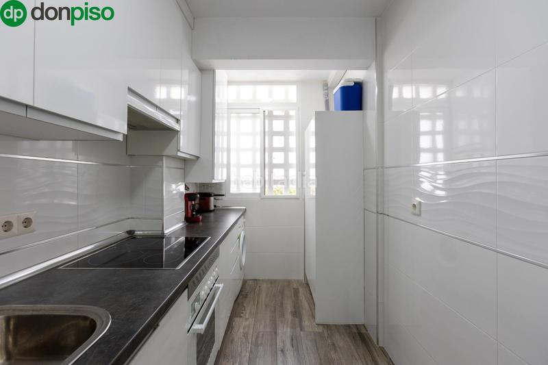 Foto 9fd78b7b-9380-4c17-929e-1e8c909f9f80. Casa adossada amb aparcament piscina a Velilla - Velilla Taramay Almuñécar