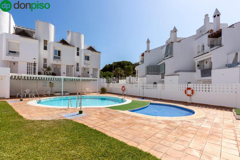 Foto d4f3c13c-69bc-412e-ae8b-c64ef8412a53. Casa adossada amb aparcament piscina a Velilla - Velilla Taramay Almuñécar