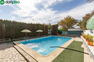 Bauernhof  Extrarradio. Maravillosa casa rústica con parcela de 10.000m2!