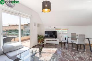 tic  Calle arabial. Espectacular tico reformado en granada con terraza y vistas a s