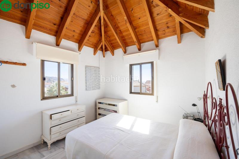 Foto c8e7f1d2-27b8-4fc1-8a70-c76931297296. Casa pareada magnifica casa pareada en calahonda en Motril