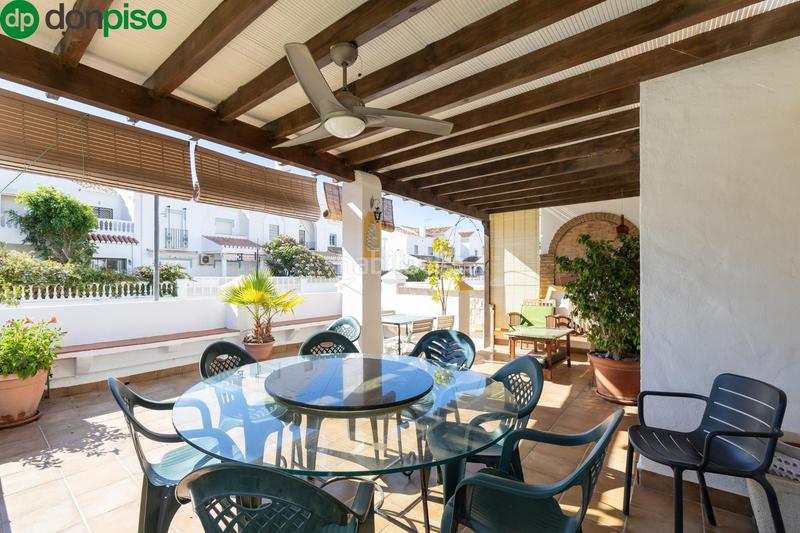Foto d82c7c07-c6b5-4dd3-aa77-620f7aac1f5e. Casa pareada magnifica casa pareada en calahonda en Motril
