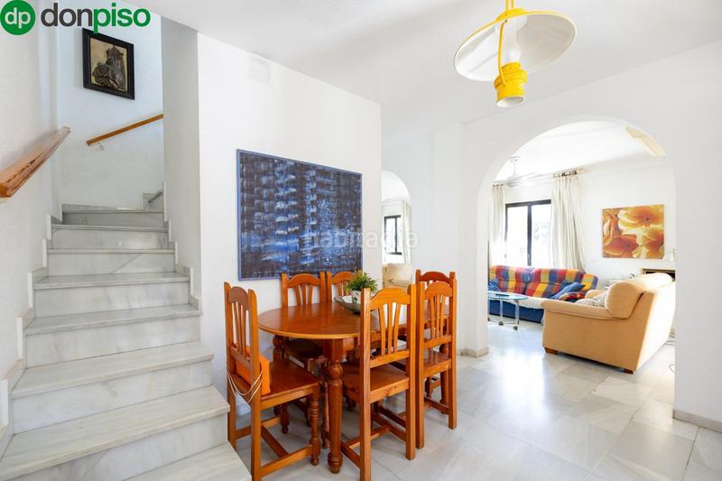 Foto e782bf82-7c07-44af-b8c1-5b9ac5e3a639. Casa pareada magnifica casa pareada en calahonda en Motril