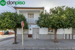 Haus  Calle fray leopoldo-peñuelas. Casa en el centro de peñuelas!