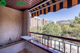 Appartement à Calle arabial 125. Piso reformado en arabial